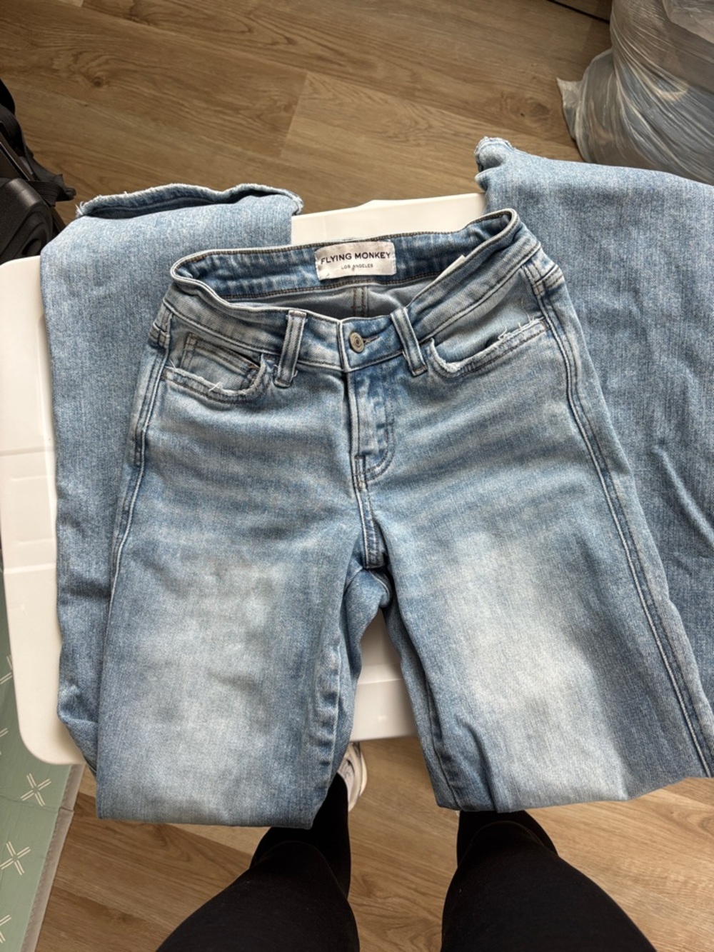 Flying Monkey Light Blue v front Jeans - Washed Denim